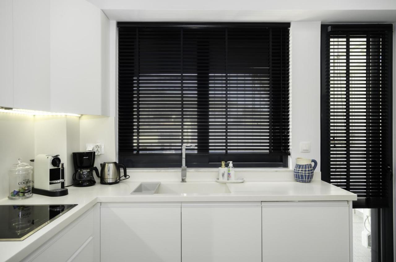 Stylish 2Br Flat With Stunning Views & Prv Parking Apartment Athens Exterior photo